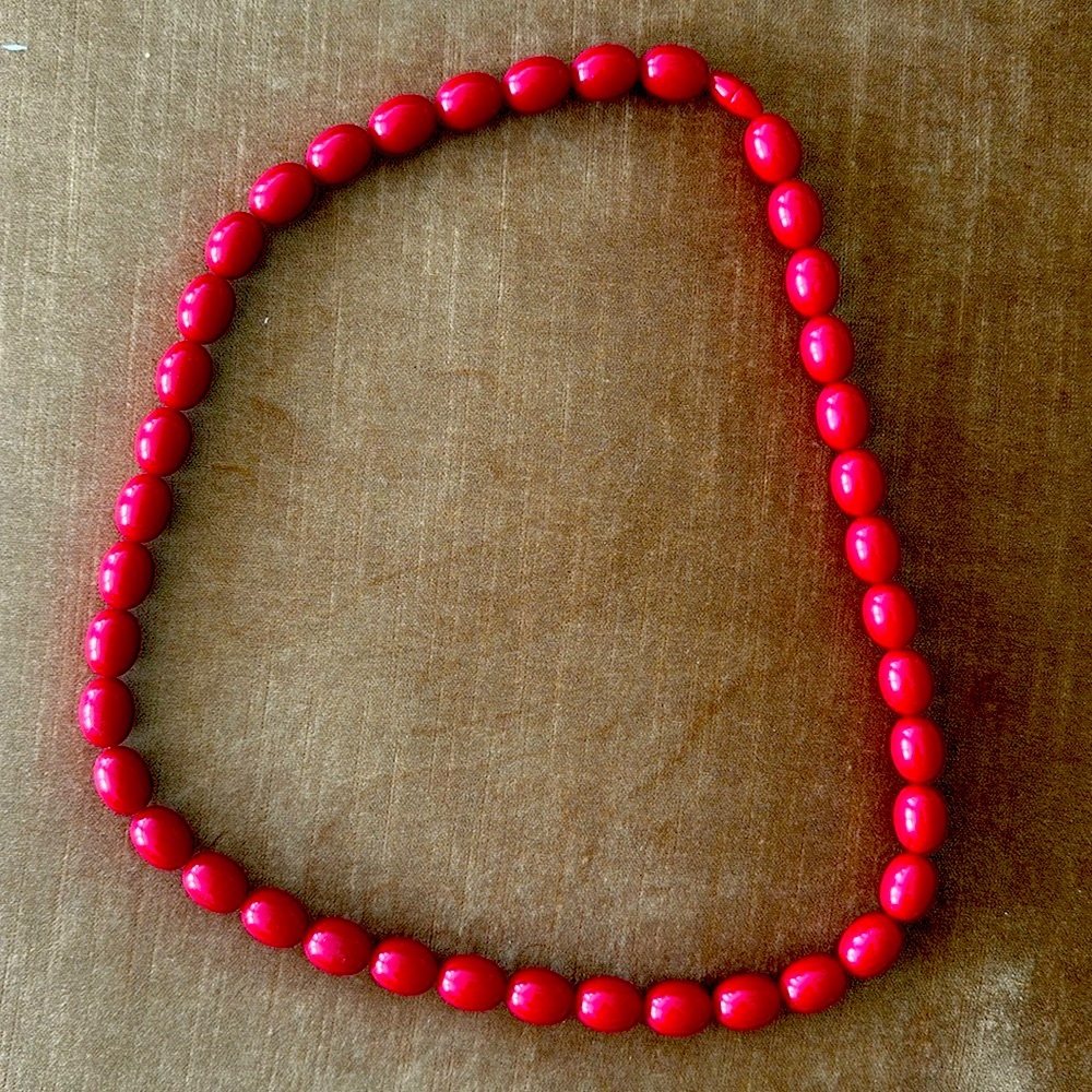 Japan red Lucite Necklace Vintage 1970s